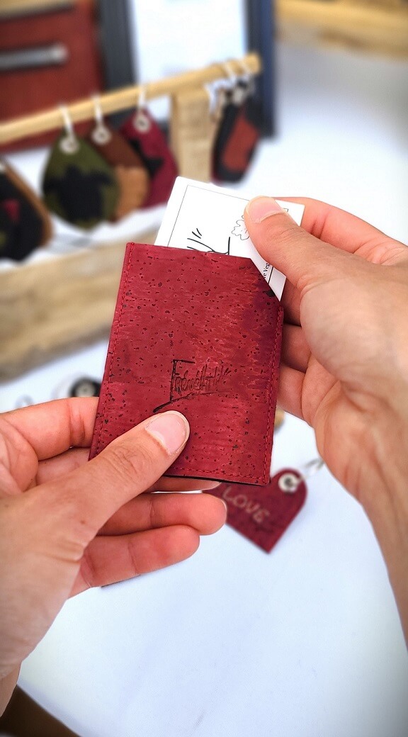 Porte cartes liège rouge Bourdon-maroquinerie éthique-vegan-mode écoresponsable-Frénéthik
